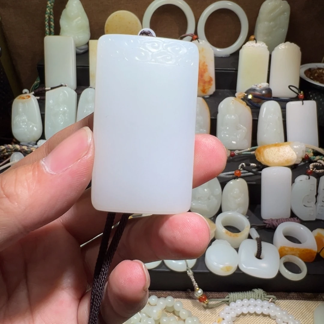 和田玉吊坠(不含链)未镶嵌极*