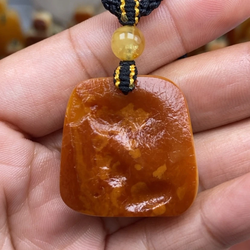 【闪购商品】琥珀颈饰未镶嵌