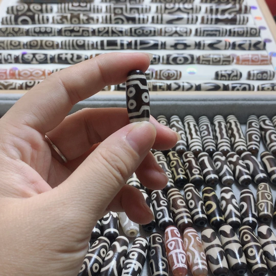 未镶嵌颈饰玛瑙/玉髓