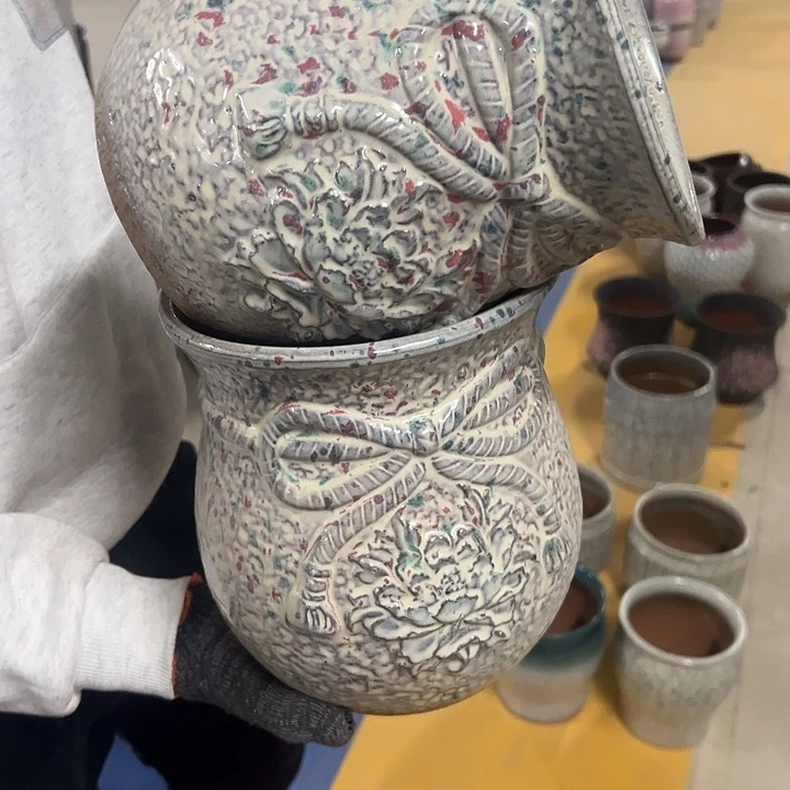 高度21厘米口18厘米