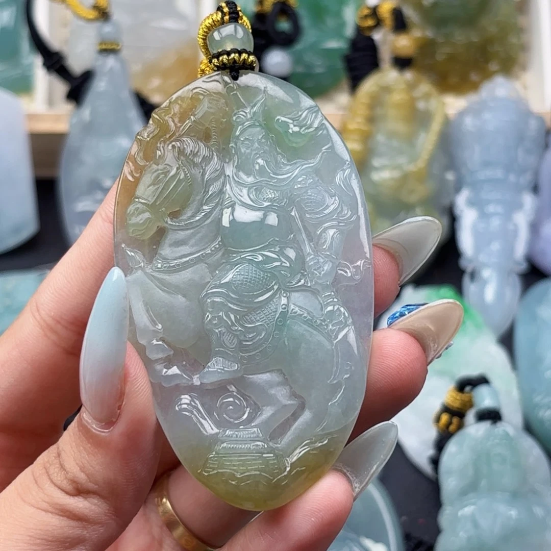 F***T翡翠未镶嵌颈饰关公