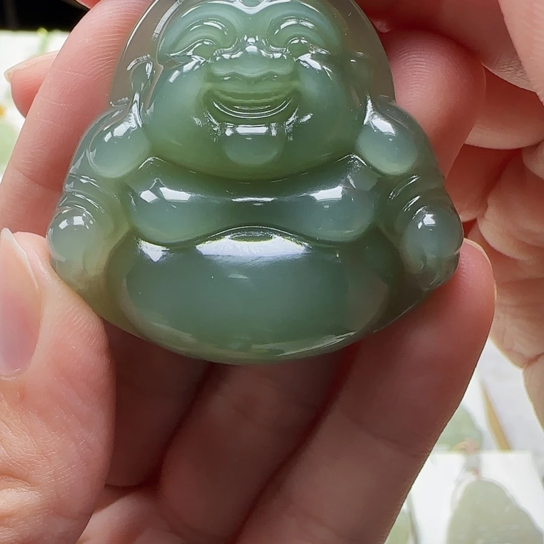 李***资和田玉未镶嵌颈饰