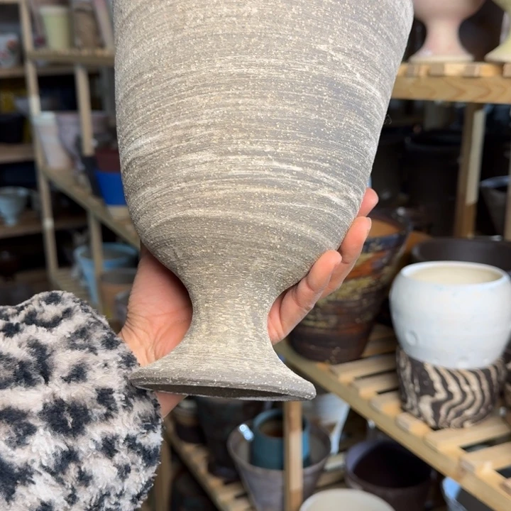 薛***站景德镇桌面陶瓷花盆