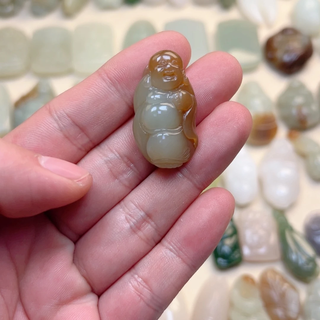 和田玉颈饰未镶嵌东***堂