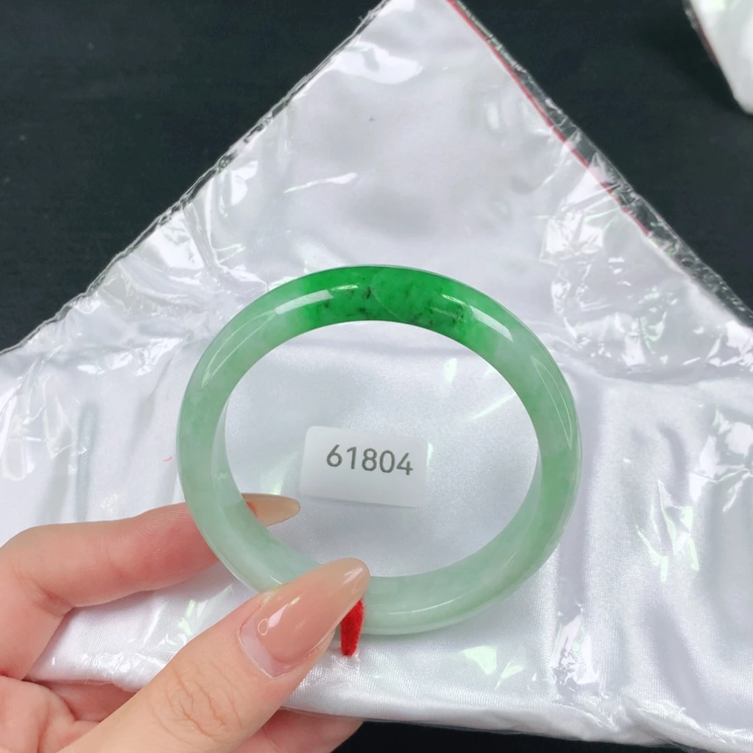 翡翠手镯未镶嵌天然翡翠手镯04