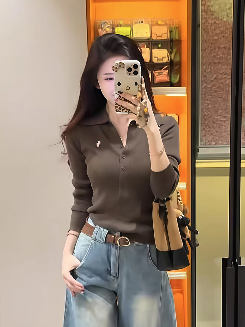 【大码】高级老钱风排扣翻领针织衫女刺绣上衣KHY1079