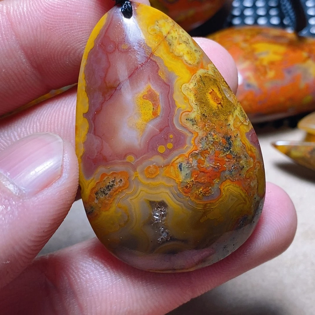 玛瑙/玉髓颈饰未镶嵌心**者