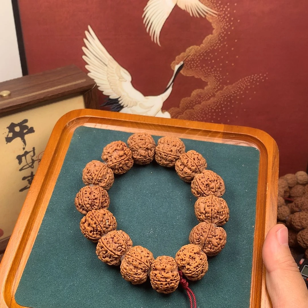 手串金刚菩提4、六瓣铁籽27mm