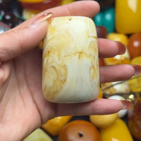 琥珀手串未镶嵌桶****拍蜜蜡