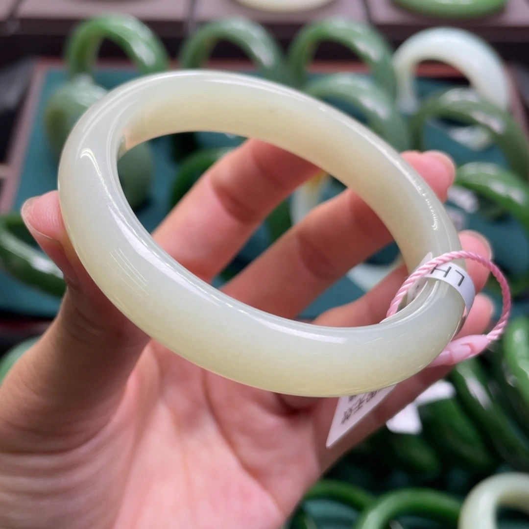 和田玉未镶嵌手镯5455