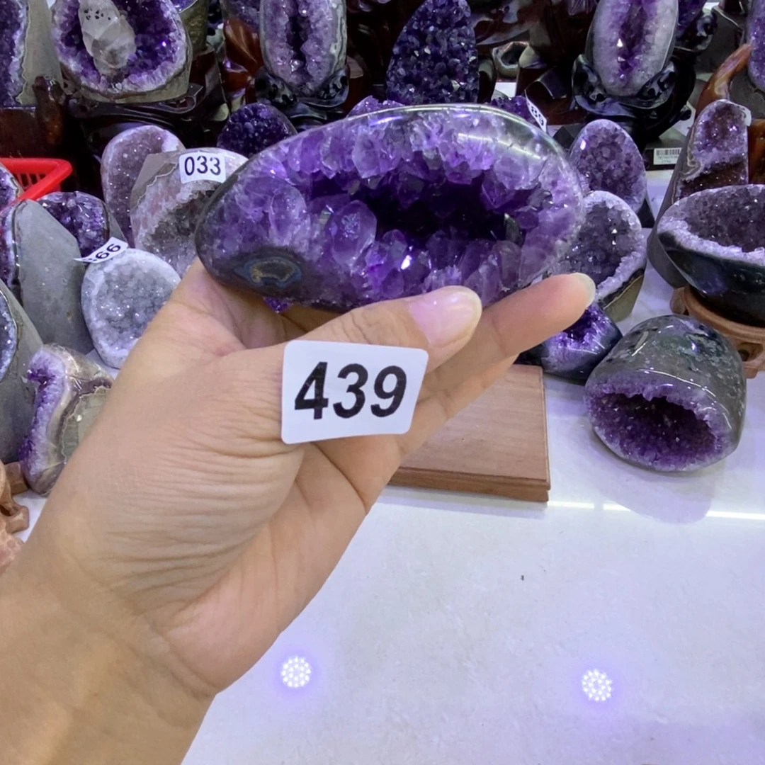 紫晶未镶嵌大型摆件（非配饰）
