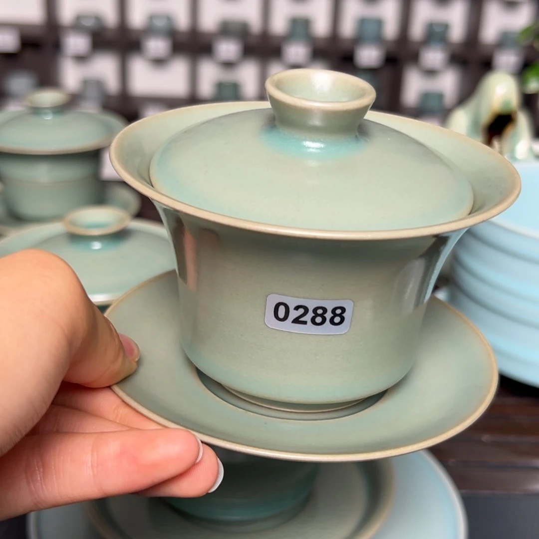 仿古青绿釉 马蹄盖碗