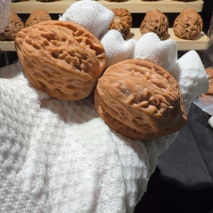 z***y文玩核桃吊坠全品瓷瓶鸭嘴