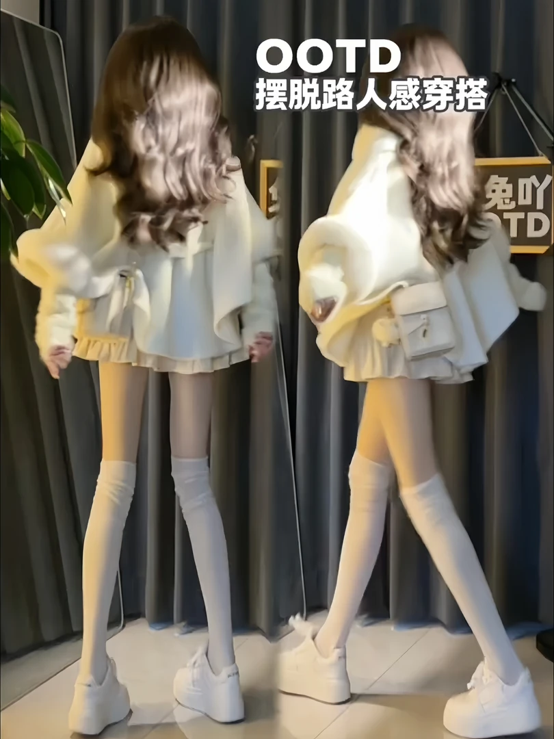 韩版气质立领大毛领斗篷披肩女冬季雪绒针织衫+花苞百褶裙三件套