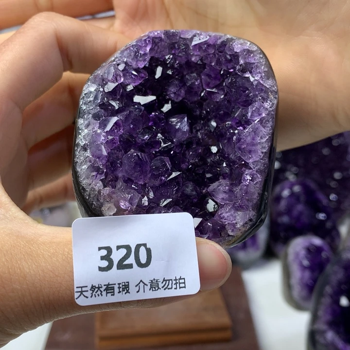 未镶嵌水晶大型摆件（非配饰）