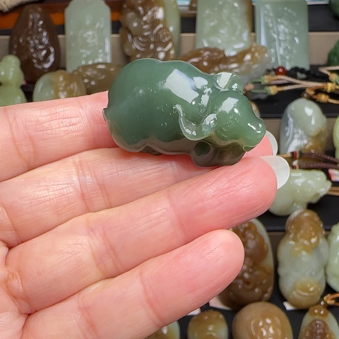 和田玉未镶嵌颈饰