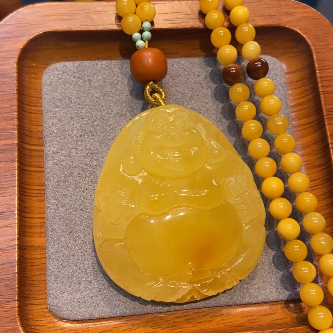 琥珀未镶嵌颈饰蜜蜡