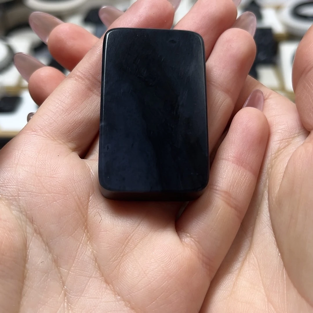 【闪购商品】和田玉（墨玉）35钢板47克左右未镶嵌