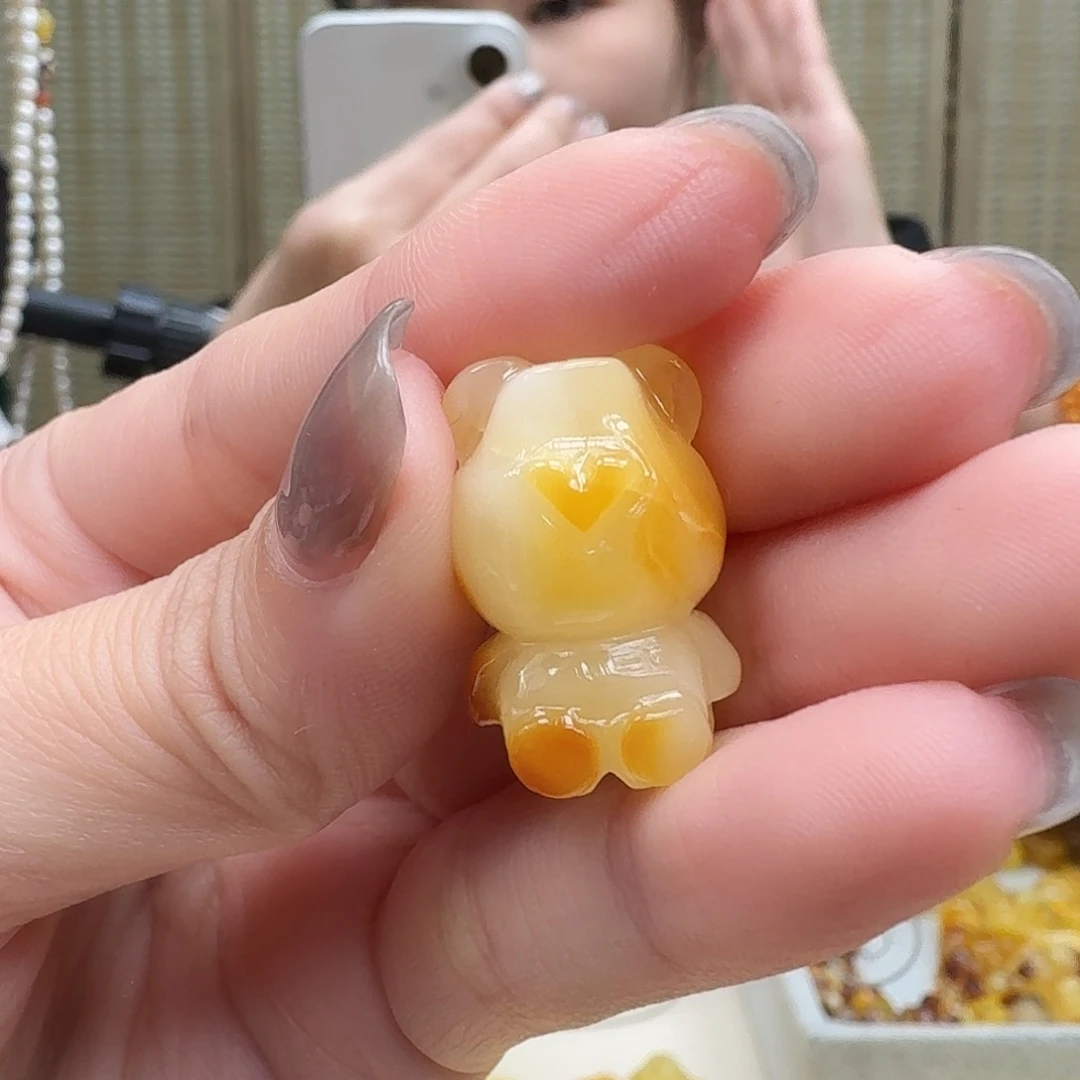 未镶嵌琥珀裸石小熊
