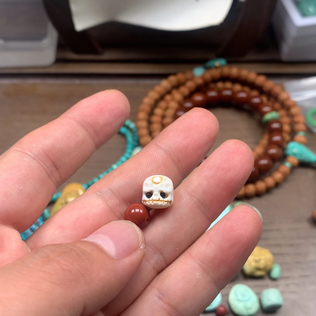 南红玛瑙未镶嵌雕刻