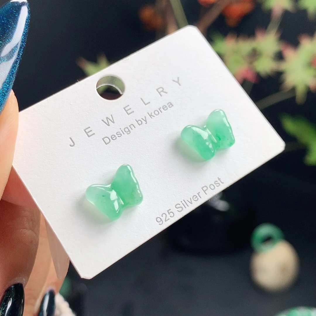 石英质玉未镶嵌耳饰