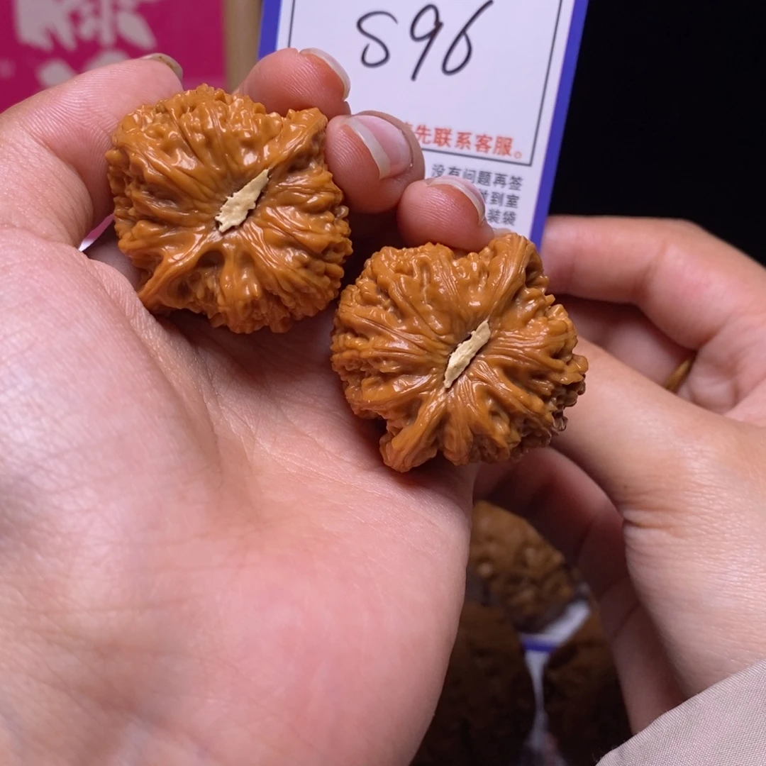 文玩核桃吊坠35密纹s96