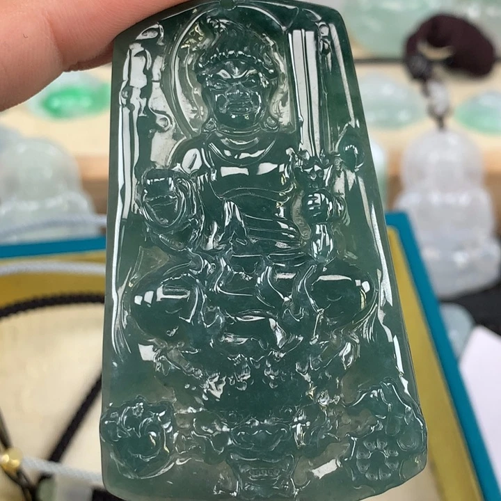 颈饰未镶嵌翡翠不动