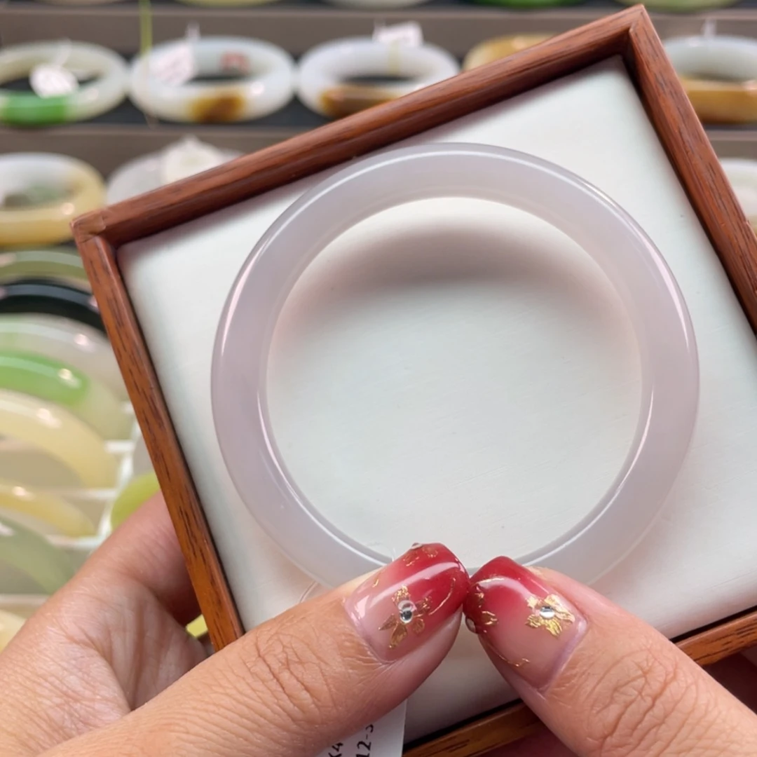 【闪购商品】和田玉手镯未镶嵌58