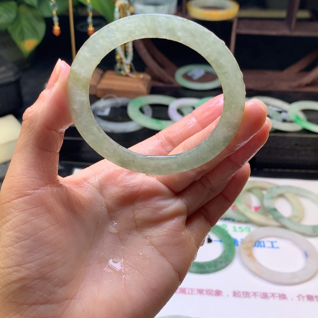 定制翡翠小叮当镯泥鳅背未镶嵌熙