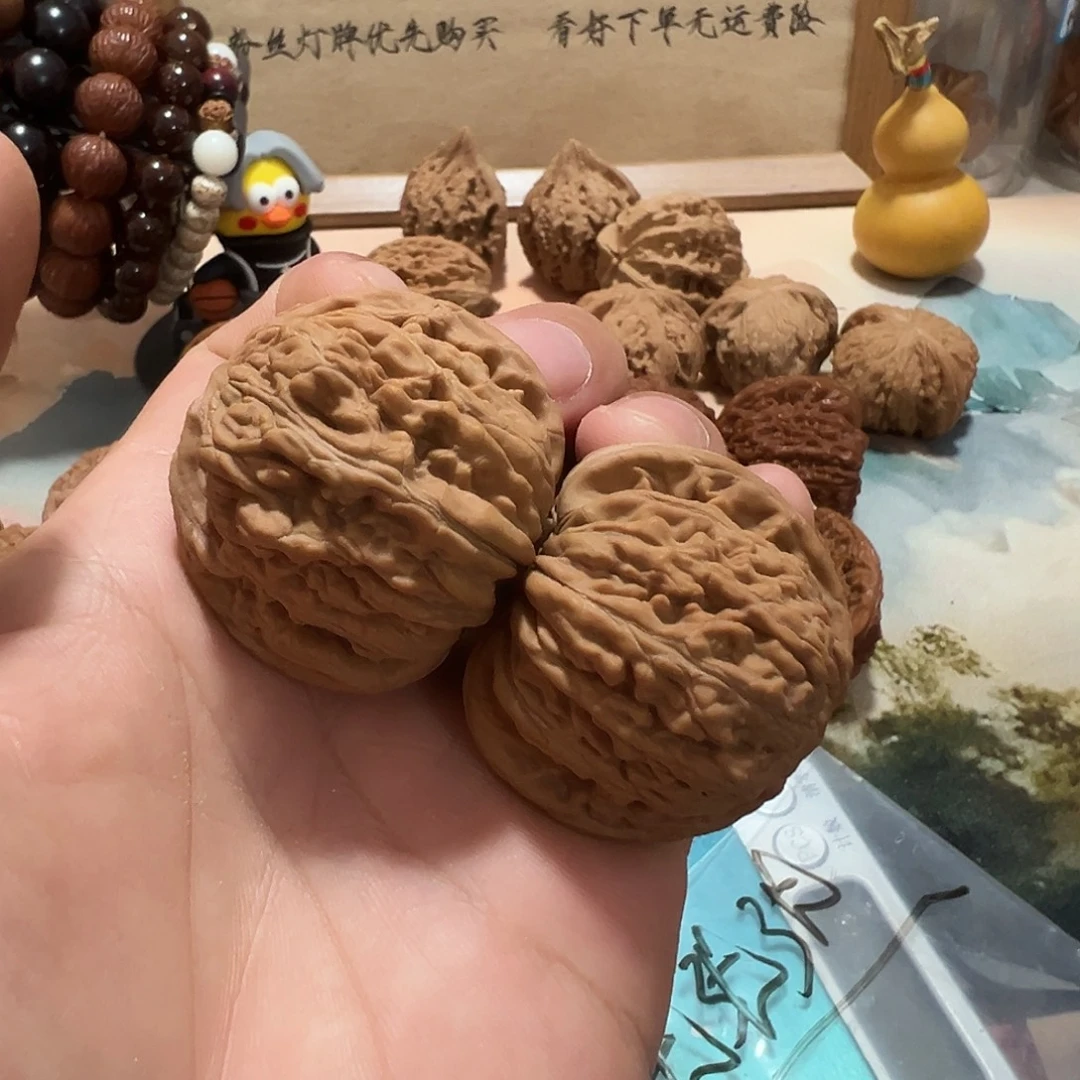 张***、文玩核桃文玩核桃