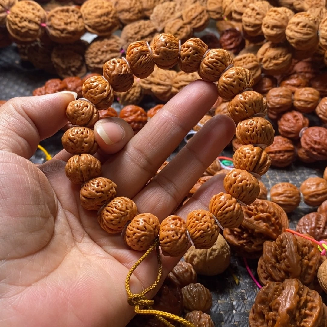 绝***影吊坠文玩核桃蟠桃核