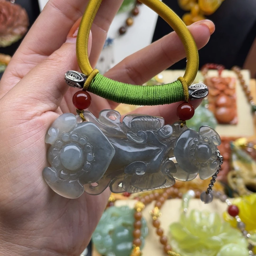 未镶嵌蛇纹石玉颈饰