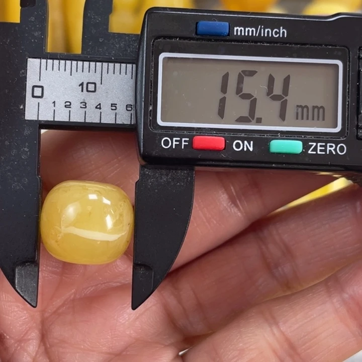 蜜蜡未镶嵌裸石84杂