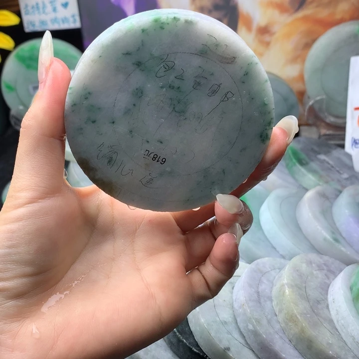 定制翡翠未镶嵌手镯