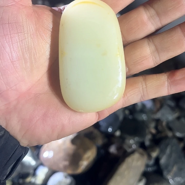 未镶嵌和田玉（糖玉）挂件
