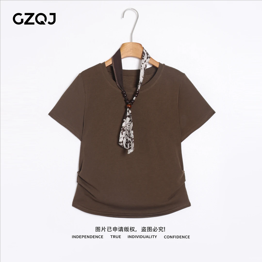 广州琴姐【简素饰界】欧若风设计感丝巾收腰圆领短袖T恤女夏季43607