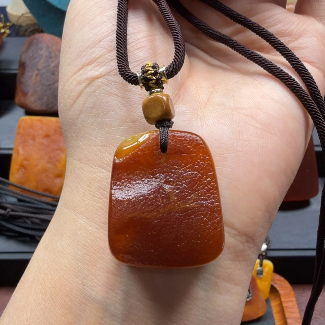 琥珀吊坠(赠链)未镶嵌