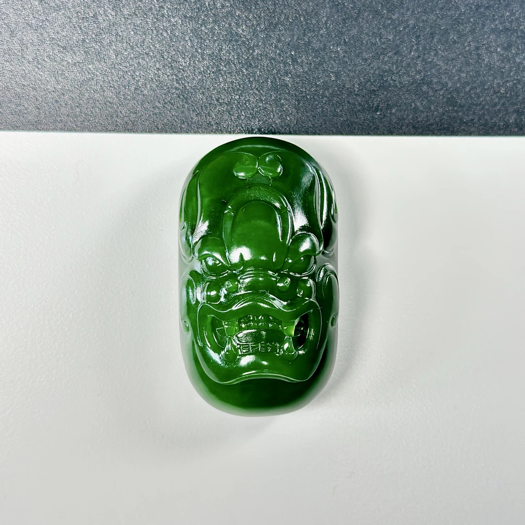 【俄料】和田玉碧玉聚红皮老坑料辣绿菠菜绿饕餮兽面守护