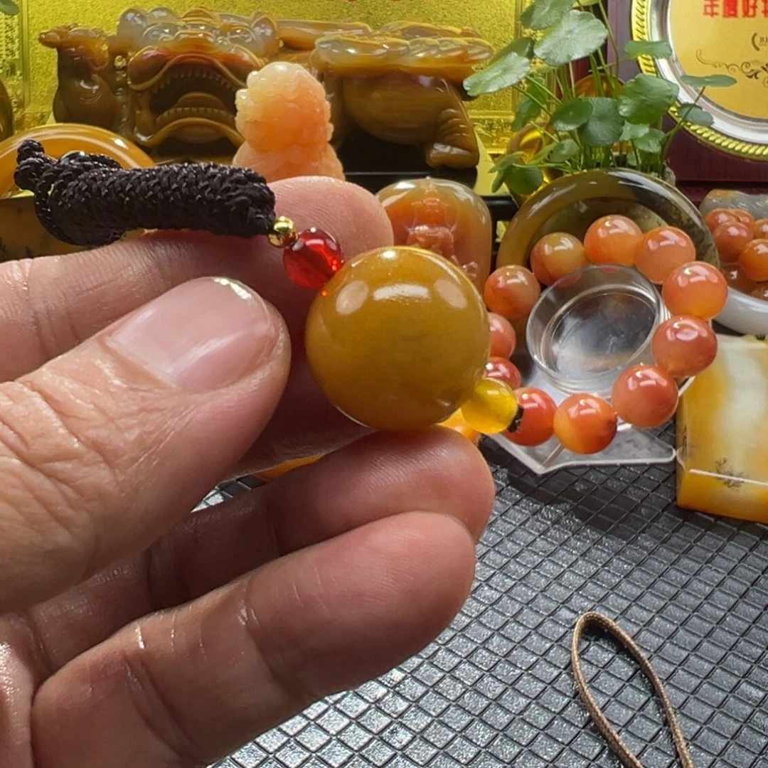 石英质玉未镶嵌颈饰