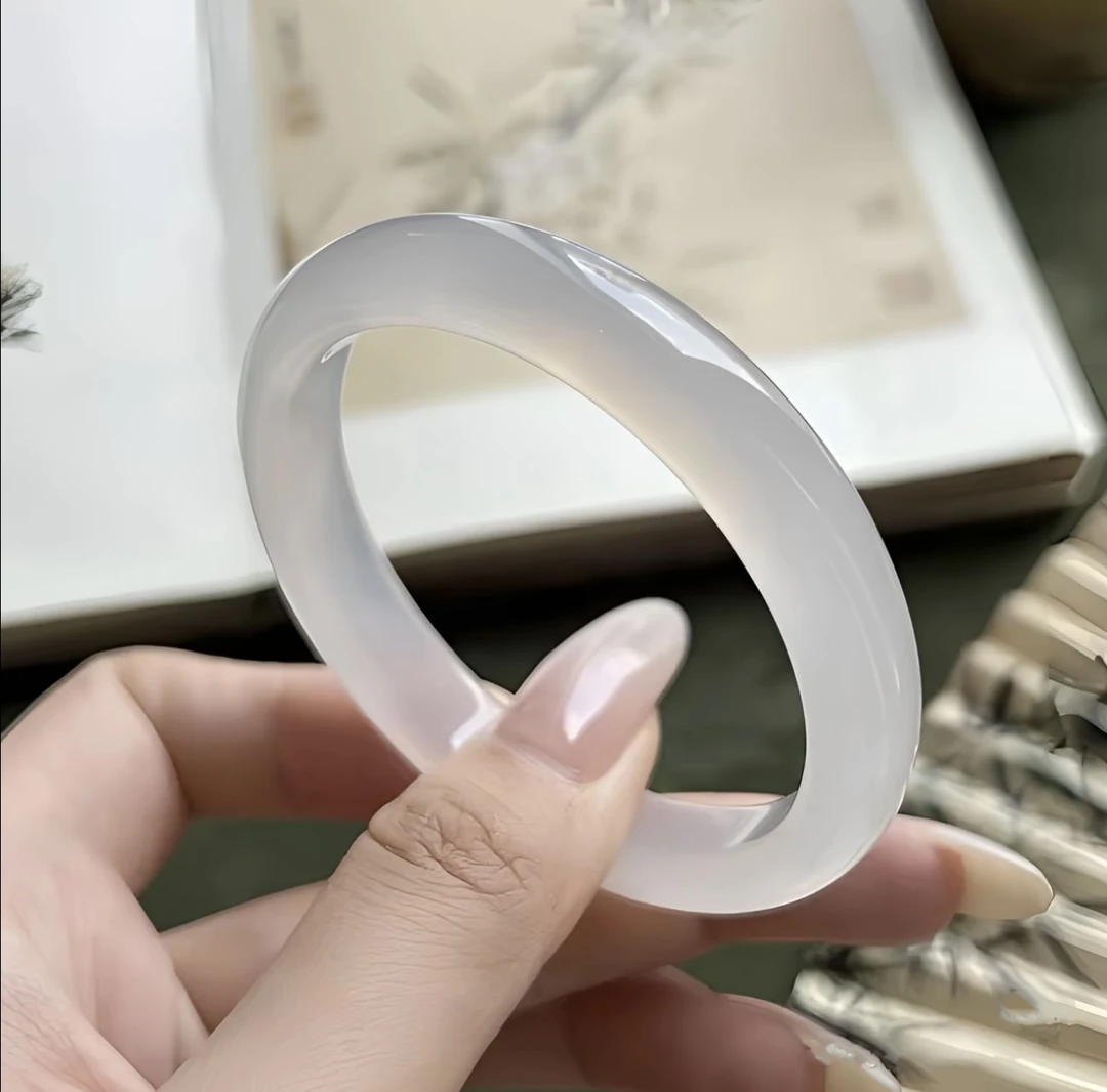 翠王精美文玩手镯M-0688