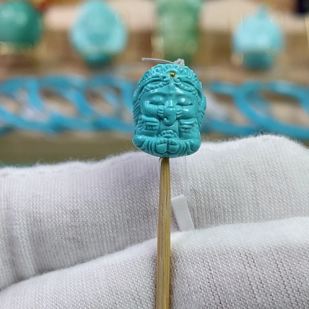 绿松石未镶嵌珠宝奇石