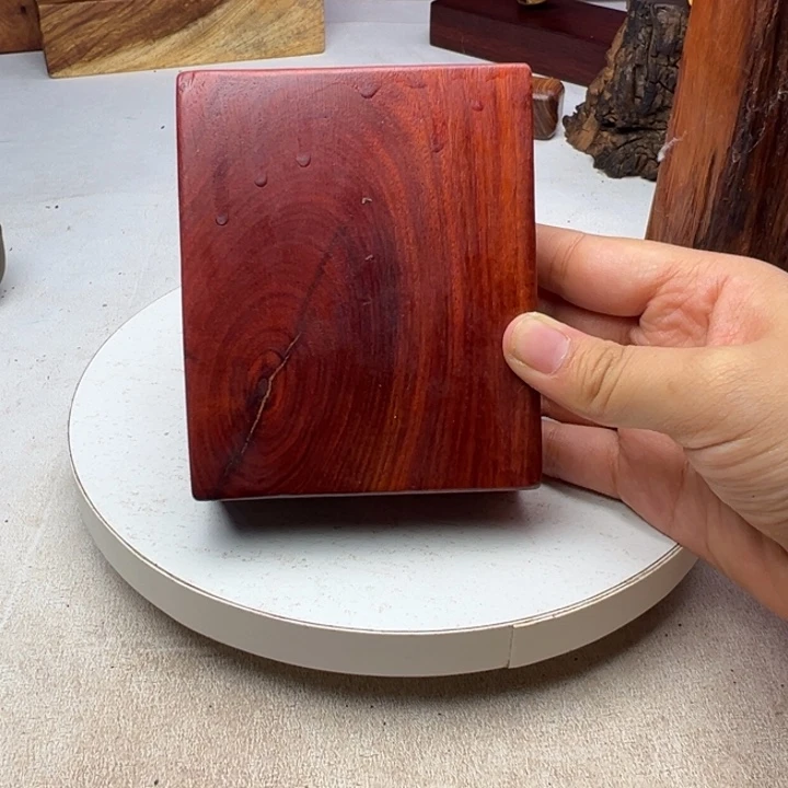 皖***痴木赞比亚血檀底座摆件