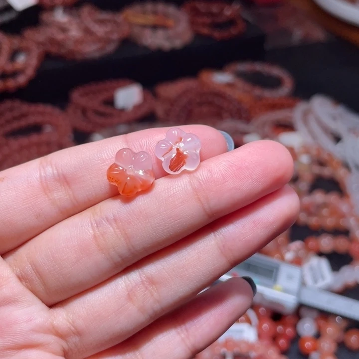 南红玛瑙未镶嵌梅花556
