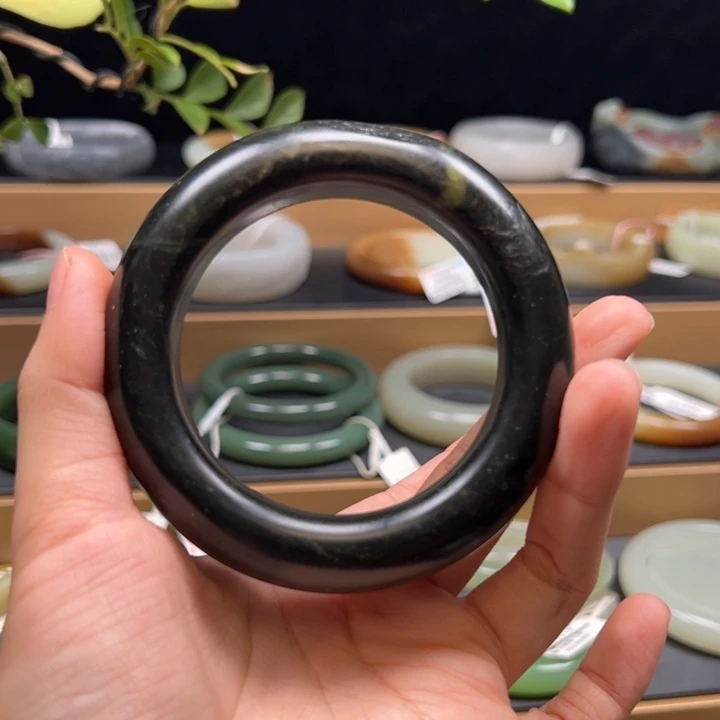 未镶嵌手链和田玉（碧玉）