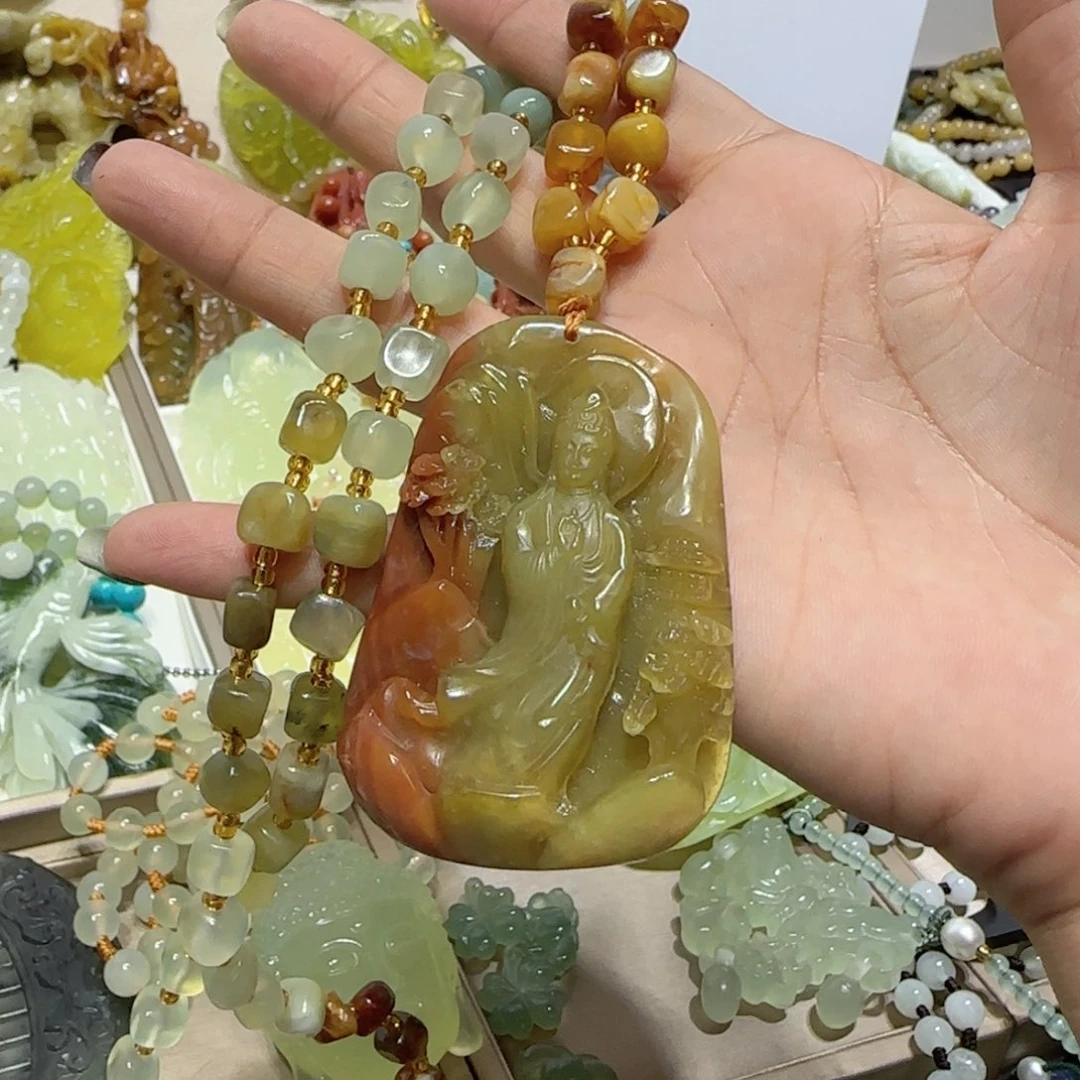 未镶嵌蛇纹石玉吊坠