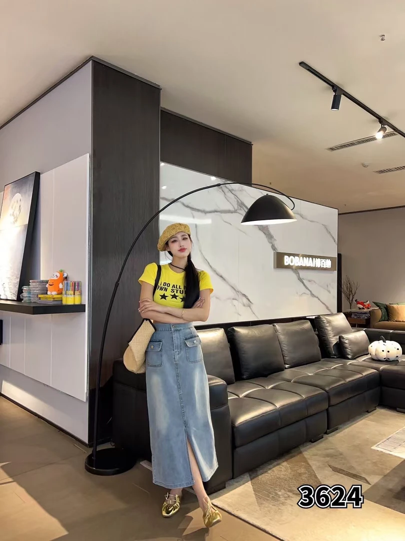 月月家：高腰开叉牛仔半身裙女春新款显瘦中长款a字复古包臀裙子