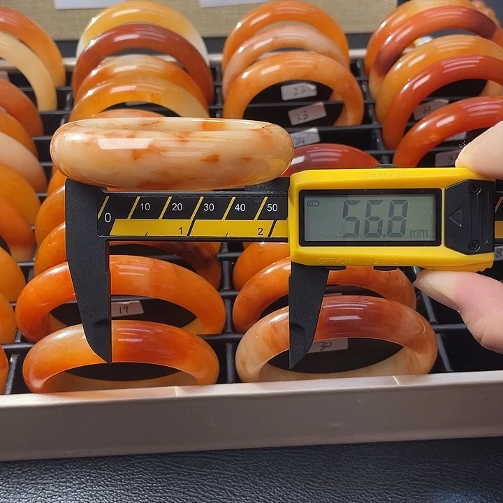 石英质玉（黄龙玉）未镶嵌手镯36号56.8圈