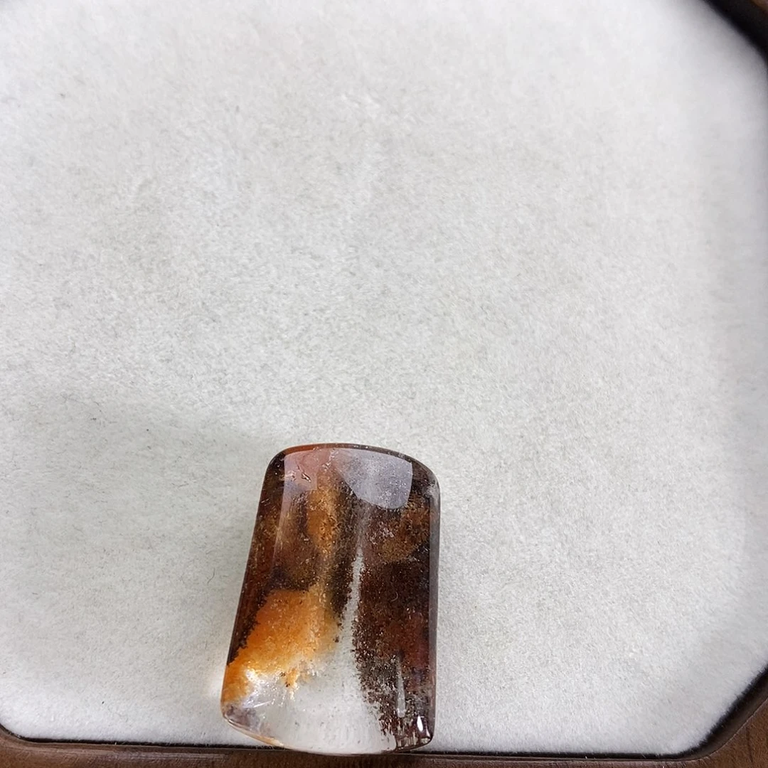 未镶嵌颈饰水晶肉****)水晶