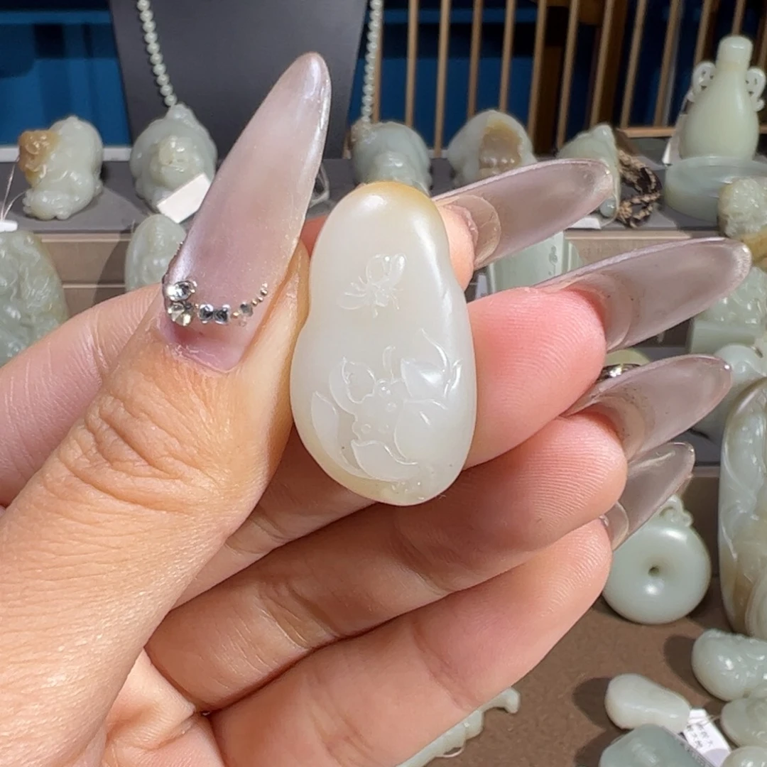 和田玉（糖玉）未镶嵌颈饰