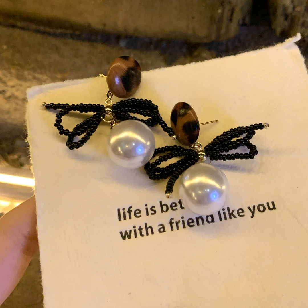 铜合金仿珍珠耳饰 复古法式气质豹纹蝴蝶结耳环小众高级感耳饰